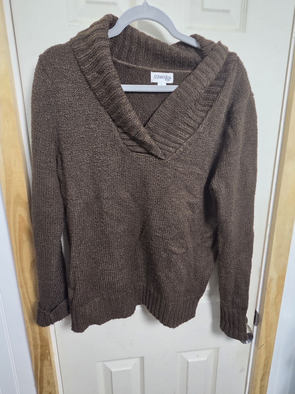 St. John's Bay Brown Cowl V-Neck Cozy Sweater #0417